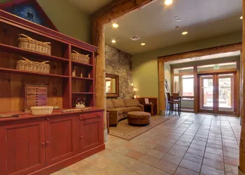 Arapahoe Lodge 1 Bed 1 Bath B hotel thumbnail 2
