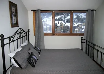 Fox Pine Lodge 3 Bed 3 Bath hotel thumbnail 8