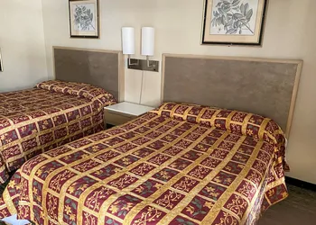 Pacific Express Inn hotel thumbnail 2