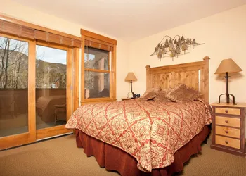 Springs 8848 hotel thumbnail 3