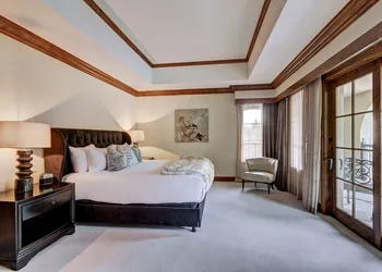Ritz Carlton Residence Spacious with Valley Views by RedAwning hotel thumbnail 3