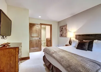 Ritz Carlton Residence Spacious with Valley Views by RedAwning hotel thumbnail 5
