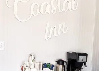 Coastal Inn hotel thumbnail 2