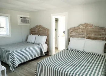 Coastal Inn hotel thumbnail 4