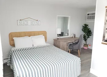 Coastal Inn hotel thumbnail 5