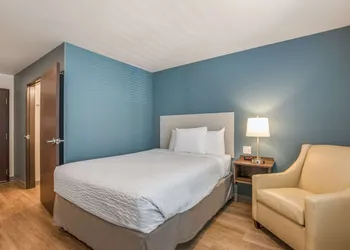 WoodSpring Suites Chicago Midway hotel thumbnail 6