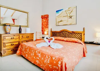 Room-executive Comfort Room With Swimmin hotel thumbnail 3