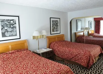 Delos Reyes Palm Springs hotel thumbnail 5