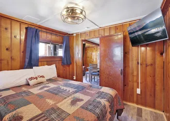 Lakeview #104 hotel thumbnail 2