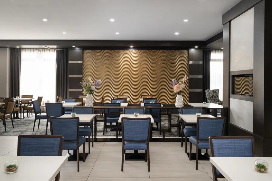 Best Western Premier Executive Residency Medicine Hat hotel detail image 2