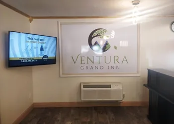Ventura Grand Inn hotel thumbnail 2