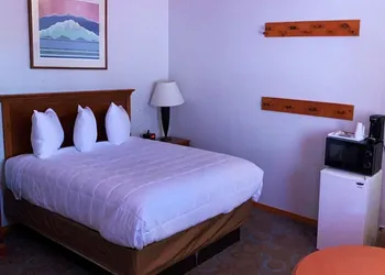 Ventura Grand Inn hotel thumbnail 4