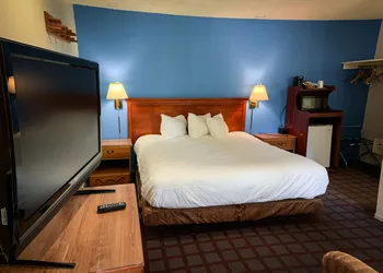 Ventura Grand Inn hotel thumbnail 8