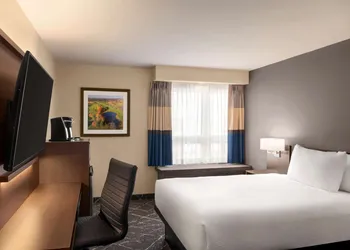 Microtel Inn & Suites by Wyndham Aurora hotel thumbnail 8