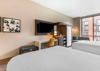 Cambria Hotel Savannah Downtown Historic District hotel thumbnail 7