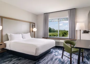 Fairfield Inn & Suites by Marriott Cleveland Tiedeman Road hotel thumbnail 8