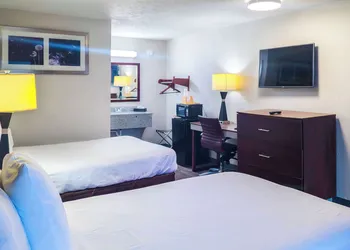 Rodeway Inn hotel thumbnail 7