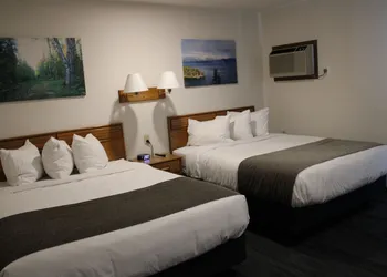 Can Am Inn hotel thumbnail 4