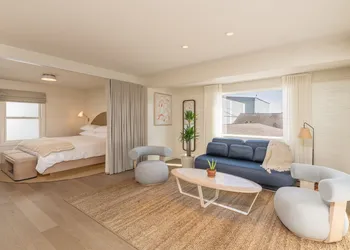 The Shoals Suites and Slips hotel thumbnail 3