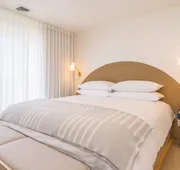 The Shoals Suites and Slips hotel detail image 4