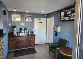 Vince's Motel Inc. hotel thumbnail 2