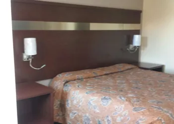 Taylor village inn and suites hotel thumbnail 5