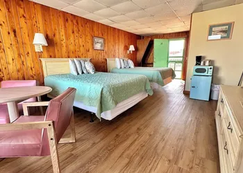 Sea Foam Motel hotel thumbnail 2