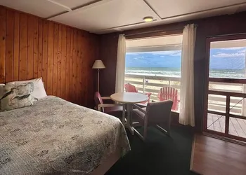 Sea Foam Motel hotel thumbnail 3