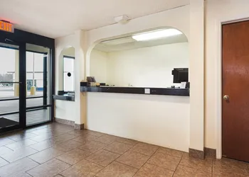 Days Inn by Wyndham Atmore hotel thumbnail 4