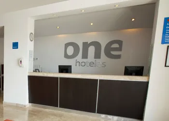 One Monterrey Aeropuerto hotel thumbnail 5