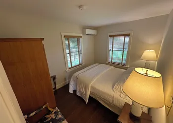 The 1708 House hotel thumbnail 6