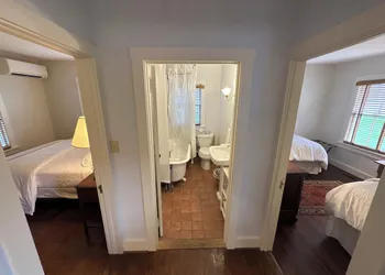 The 1708 House hotel thumbnail 7