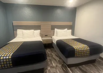 Travel Inn Motel hotel thumbnail 3