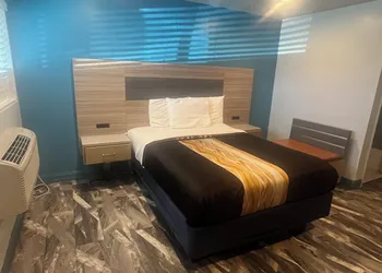 Travel Inn Motel hotel thumbnail 7