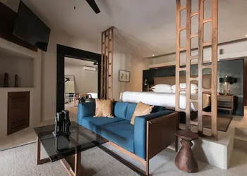 Thompson Zihuatanejo, A Beach Resort, by Hyatt hotel thumbnail 6