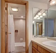 VS645H Village Square 1Br 1Ba Hotel Room hotel detail image 5
