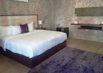 El Encanto hotel thumbnail 6