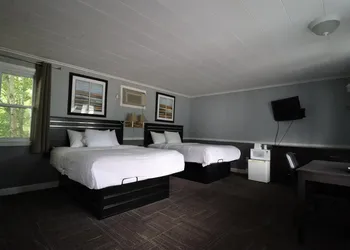 Travelodge by Wyndham Lincoln Near White Mountain hotel thumbnail 6