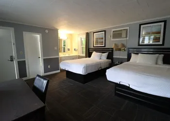 Travelodge by Wyndham Lincoln Near White Mountain hotel thumbnail 7
