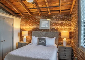 The Lofts at Downtown Salem hotel thumbnail 3