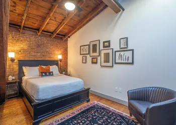 The Lofts at Downtown Salem hotel thumbnail 8