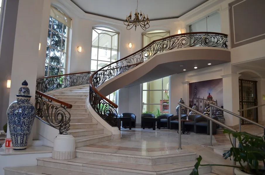 Plaza Camelinas Hotel hotel detail image 2