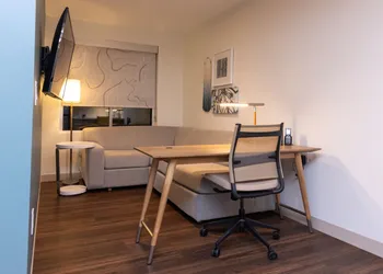 Element St. Louis Midtown hotel thumbnail 8