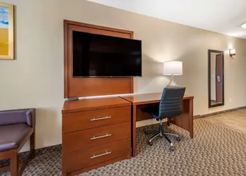 Comfort Suites Broomfield-Boulder/Interlocken hotel thumbnail 4