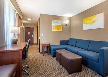 Comfort Suites Broomfield-Boulder/Interlocken hotel thumbnail 7