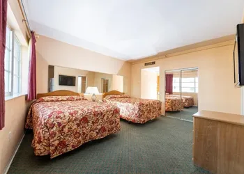 Ocean Beach Suites hotel thumbnail 7