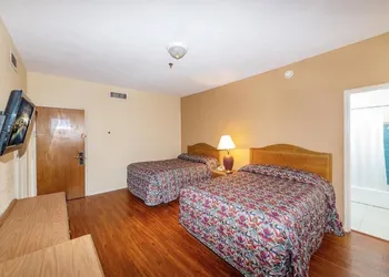 Ocean Beach Suites hotel thumbnail 3
