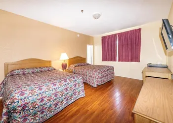 Ocean Beach Suites hotel thumbnail 4