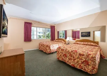 Ocean Beach Suites hotel thumbnail 5