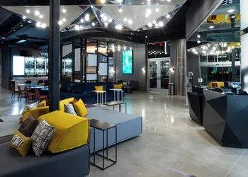 Aloft North Kansas City hotel thumbnail 2